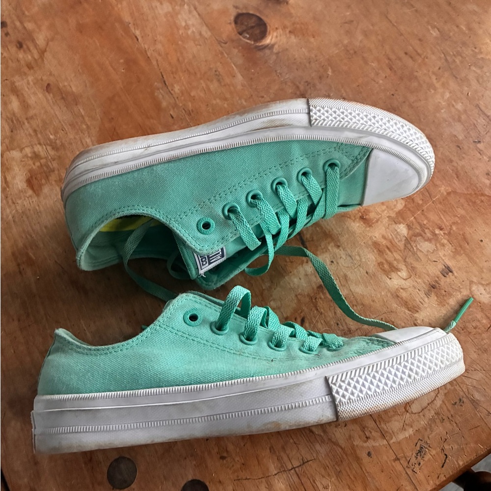 Women's Mint Green Low-Top Canvas Sneakers